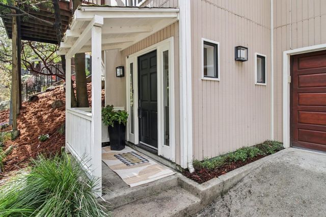 6875 The Turn, Oakland, CA 94611