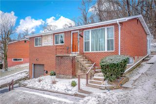 547 Lucia Dr, Wilkins Twp, PA 15221