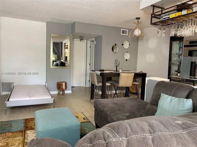 1425 Arthur St 115B, Hollywood, FL 33020