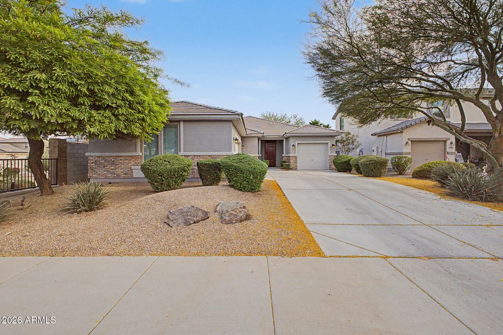 15871 W PORT ROYALE Lane, Surprise, AZ 85379