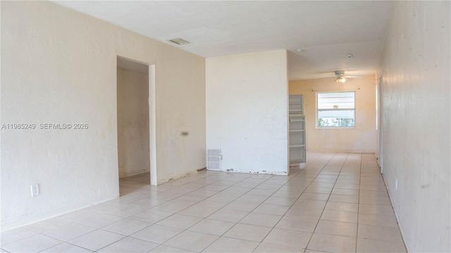 3230 SW 47th Ave, West Park, FL 33023