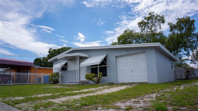 3230 SW 47th Ave, West Park, FL 33023