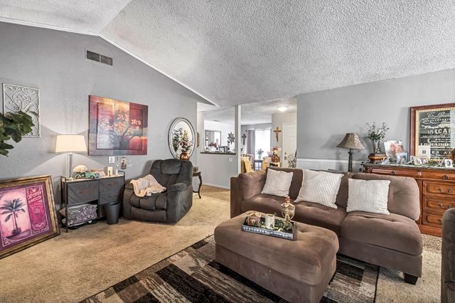 1123 Post Street, Sanger, CA 93657