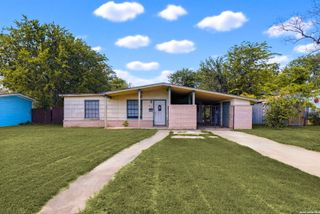 242 Brettonwood Dr, San Antonio, TX 78218