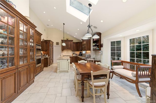 1017 Friendly Road, Upper Brookville, NY 11771