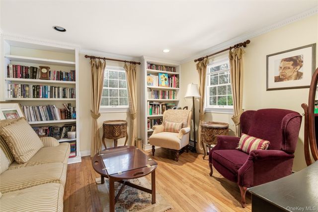 1017 Friendly Road, Upper Brookville, NY 11771