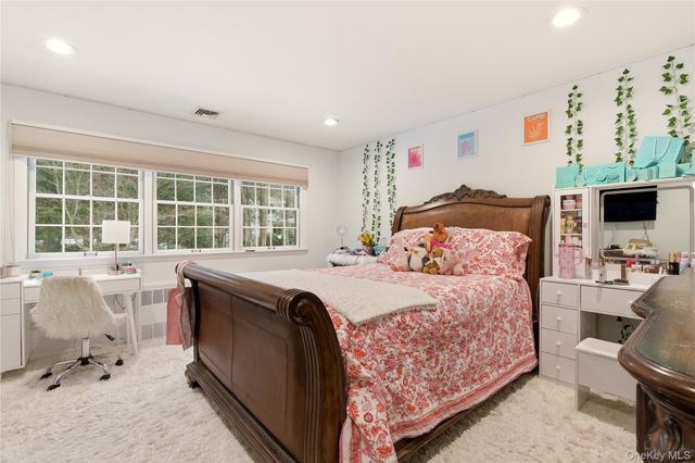 1017 Friendly Road, Upper Brookville, NY 11771