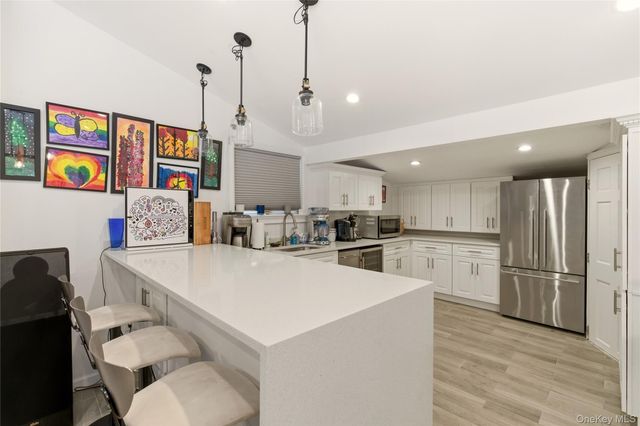 1017 Friendly Road, Upper Brookville, NY 11771