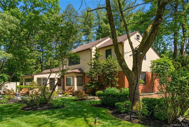 1017 Friendly Road, Upper Brookville, NY 11771