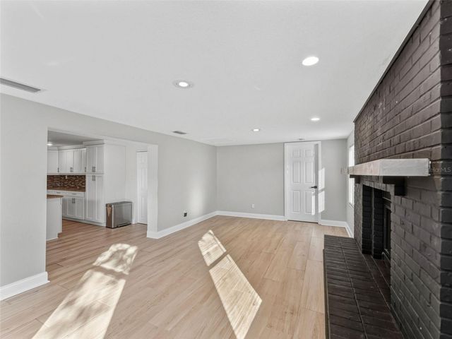 4016 W NASSAU STREET, Tampa, FL 33607