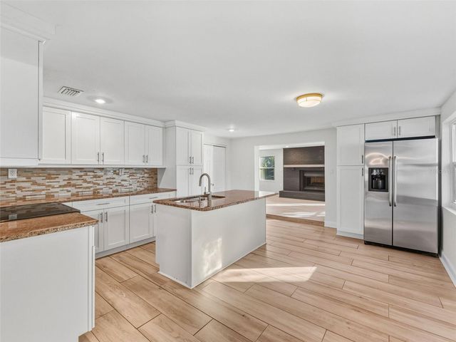 4016 W NASSAU STREET, Tampa, FL 33607