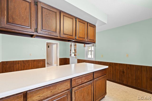 211 S Maumee Street, Tecumseh, MI 49286