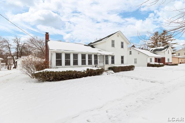 211 S Maumee Street, Tecumseh, MI 49286