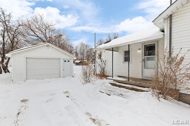 211 S Maumee Street, Tecumseh, MI 49286