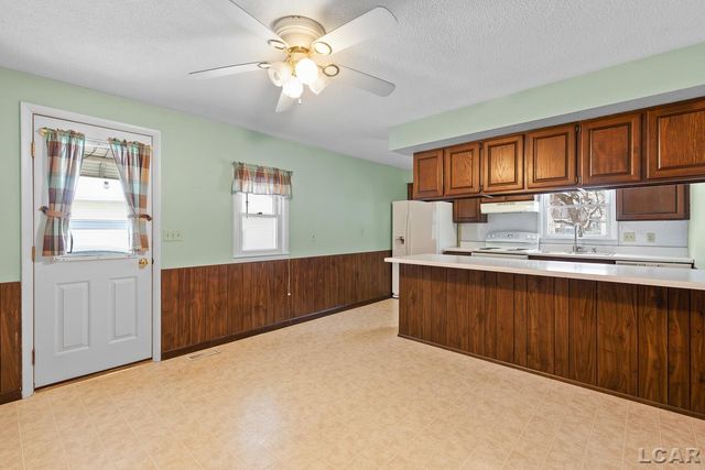 211 S Maumee Street, Tecumseh, MI 49286