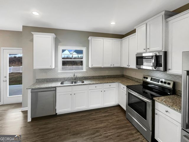 357 Soldiers Pathway, Calhoun, GA 30701