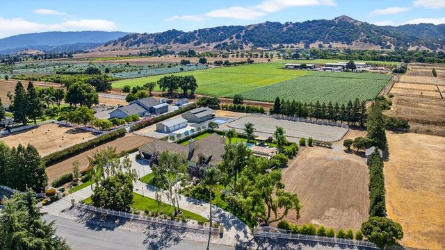 12315 Harding Avenue, San Martin, CA 95046