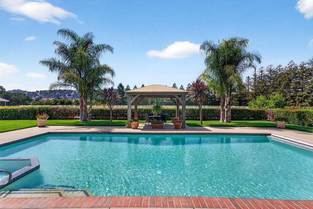 12315 Harding Avenue, San Martin, CA 95046