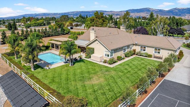 12315 Harding Avenue, San Martin, CA 95046