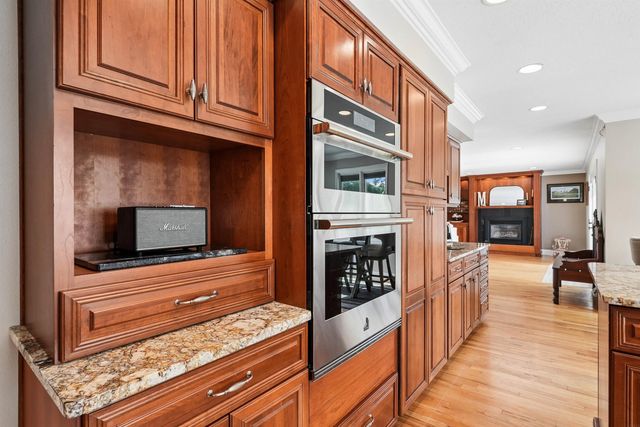 3609 Kingswood Place, Waterloo, IA 50701