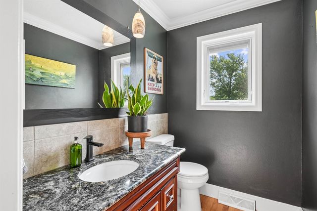 3609 Kingswood Place, Waterloo, IA 50701