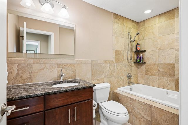 3609 Kingswood Place, Waterloo, IA 50701