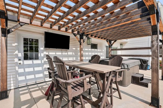 3609 Kingswood Place, Waterloo, IA 50701