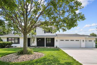 3609 Kingswood Place, Waterloo, IA 50701