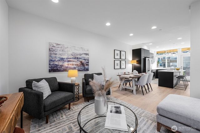 9209 Densmore Avenue N, Seattle, WA 98103