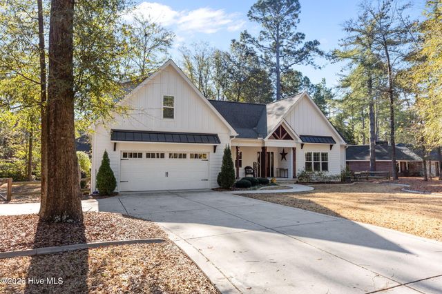 4 Oakmont Drive, Pinehurst, NC 28374