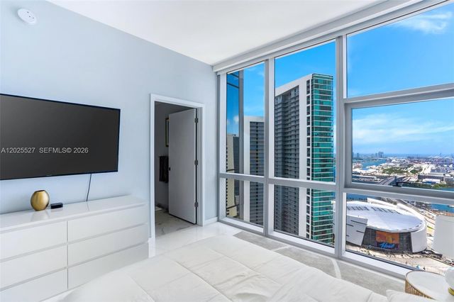 851 NE 1st Ave 3909, Miami, FL 33132