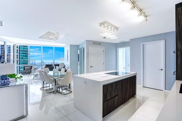 851 NE 1st Ave 3909, Miami, FL 33132