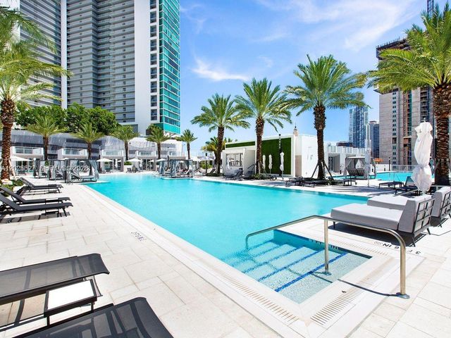 851 NE 1st Ave 3909, Miami, FL 33132
