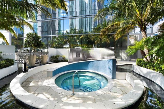 851 NE 1st Ave 3909, Miami, FL 33132