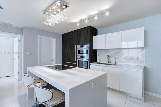 851 NE 1st Ave 3909, Miami, FL 33132