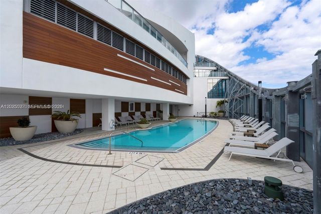 851 NE 1st Ave 3909, Miami, FL 33132