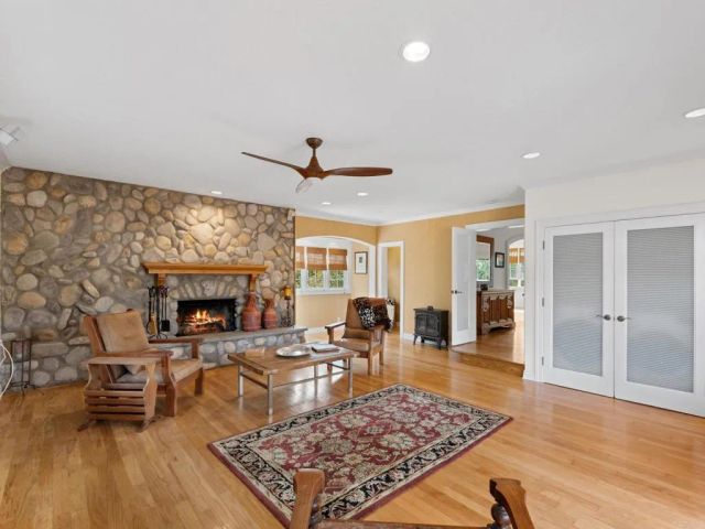 890 Passiflora Avenue, Encinitas, CA 92024
