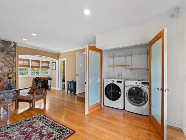 890 Passiflora Avenue, Encinitas, CA 92024