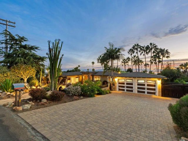 890 Passiflora Avenue, Encinitas, CA 92024
