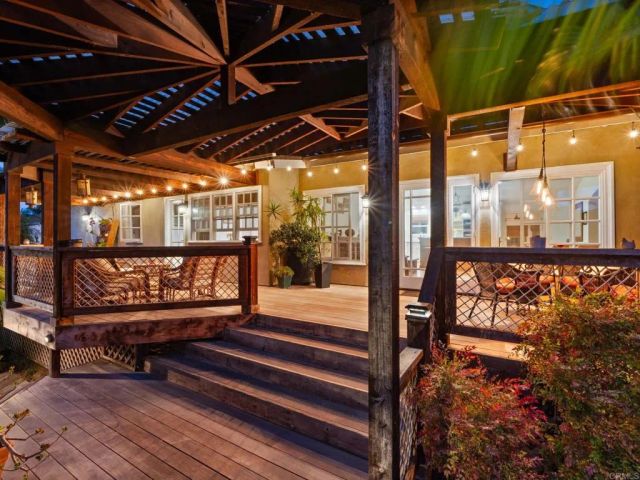 890 Passiflora Avenue, Encinitas, CA 92024