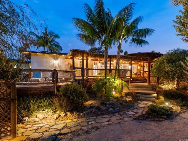 890 Passiflora Avenue, Encinitas, CA 92024