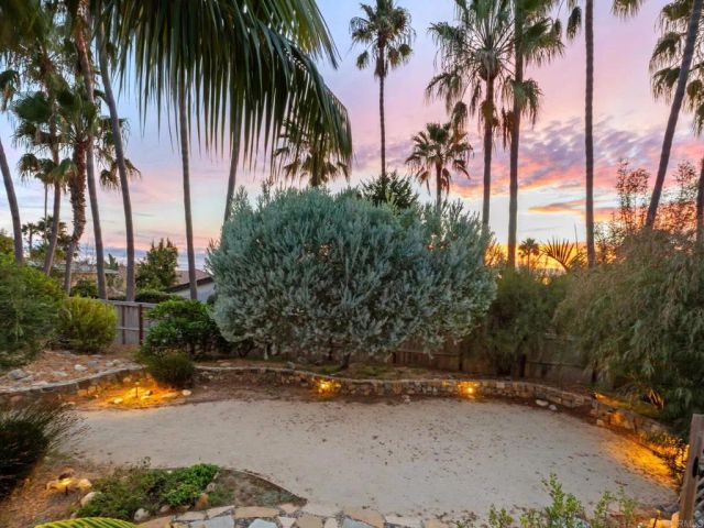 890 Passiflora Avenue, Encinitas, CA 92024