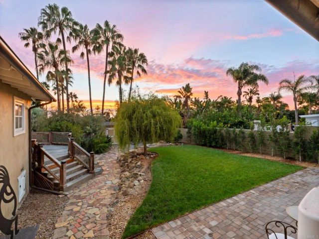 890 Passiflora Avenue, Encinitas, CA 92024