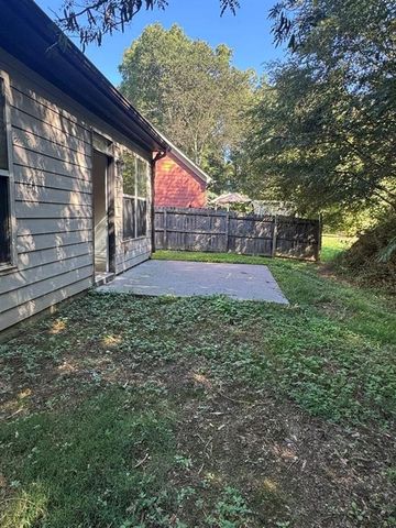 12 Georgian Circle, Adairsville, GA 30103