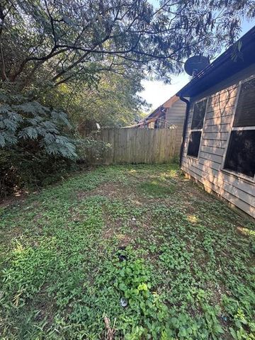 12 Georgian Circle, Adairsville, GA 30103