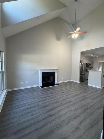 12 Georgian Circle, Adairsville, GA 30103