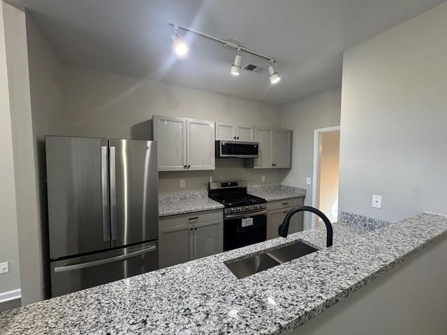 12 Georgian Circle, Adairsville, GA 30103