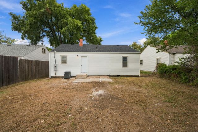 5125 E Elm St, Wichita, KS 67208