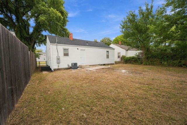 5125 E Elm St, Wichita, KS 67208
