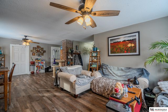 425-427 W Military Avenue, Fremont, NE 68025